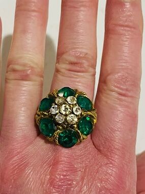 Vintage Emerald Green Rhinestone Cluster Ring Adjustable Gold Tone